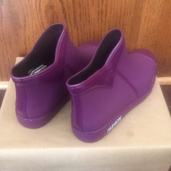 “NEW ARRIVALS” NQ fashion women’s rain boots, non-slip wear-resistant size 9.5 - Picture 3 of 10